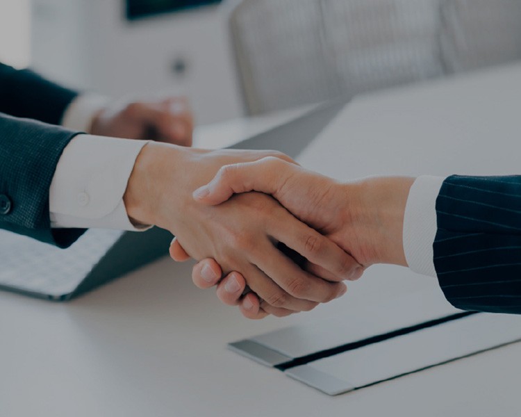 その転職、確実にサポートします。 企業調査から入社までをワンストップでマネジメント
